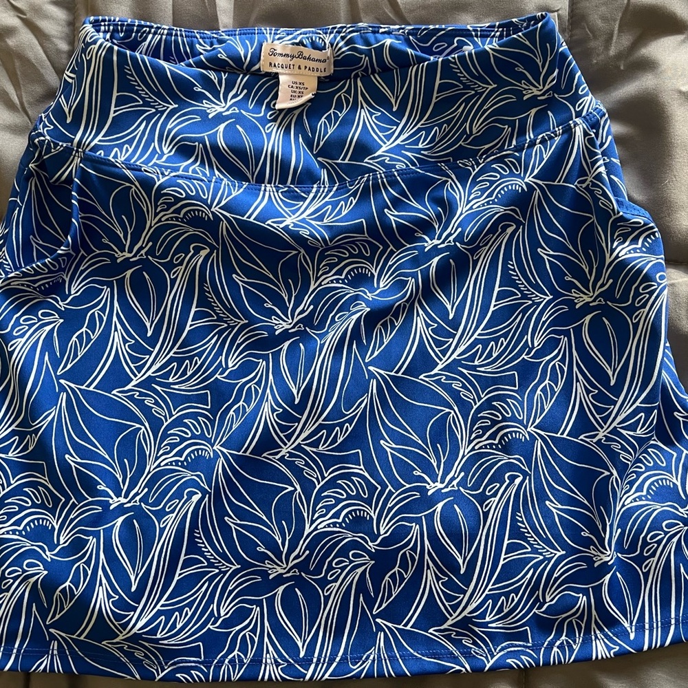 Tommy Bahama Blue Leaf Print Mini Skort